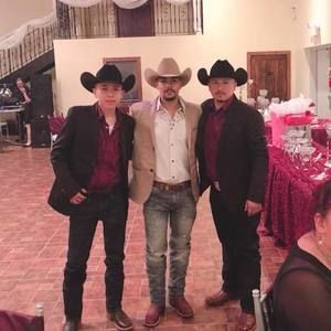 Meet your Posher, Thomas